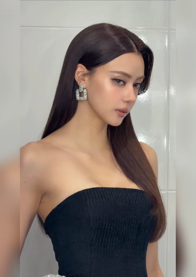 Amanda Chalisa รูปที่ 1