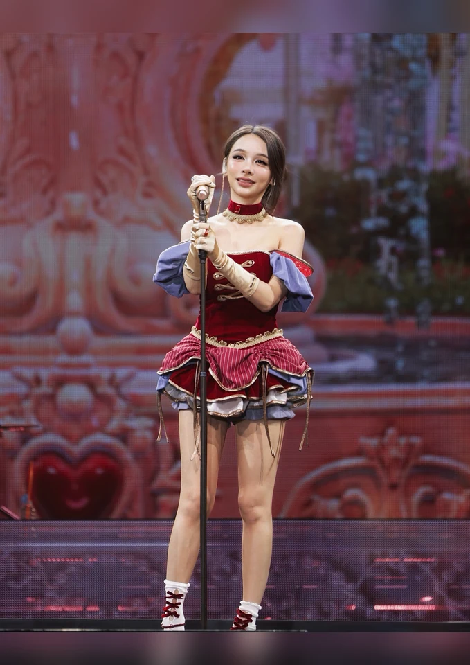 ภาพบุคคลและผลงาน รูปที่ 9