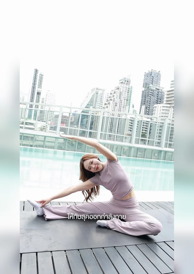 June Wanwimol รูปที่ 1