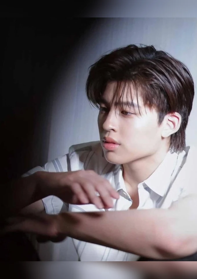 ภาพบุคคลและผลงาน รูปที่ 9