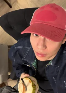 เฟิร์ส คณพันธ์ รูปจาก Instagram ทางการ 3
