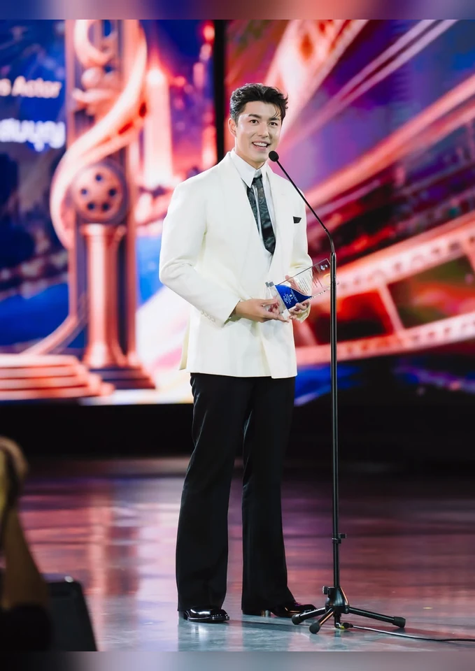 ภาพบุคคลและผลงาน รูปที่ 7
