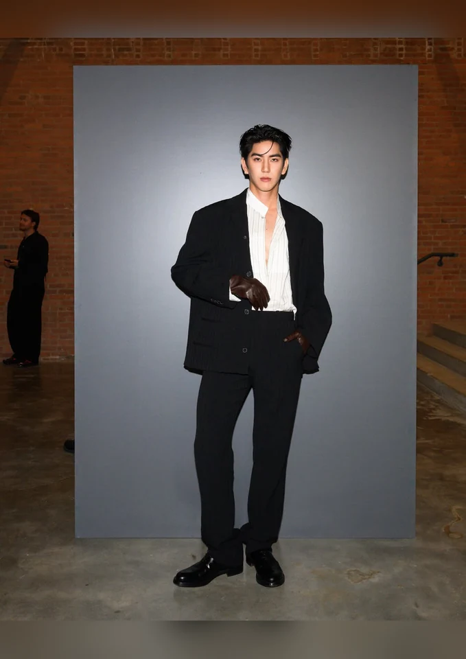ภาพบุคคลและผลงาน รูปที่ 5